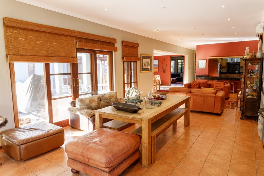 6 Bedroom Property for Sale in Ashton Western Cape